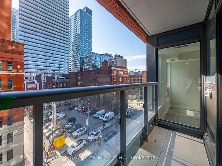 108 Peter St #518 — Photo 18