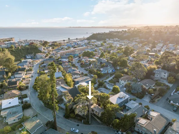 233 Lake Ct, Aptos, CA 95003