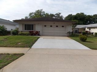 7608 Fairlawn Dr, Hudson, FL 34667