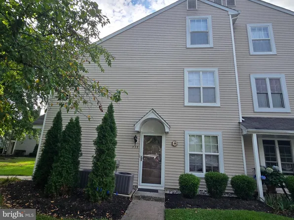 555 Shetland Ct, Sewell, NJ 08080