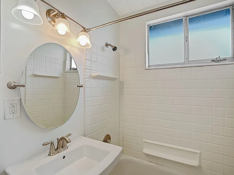 1114 Garden St — Photo 5