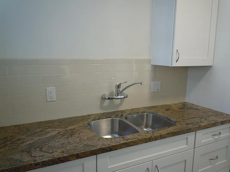 726 W Upas St — Photo 3