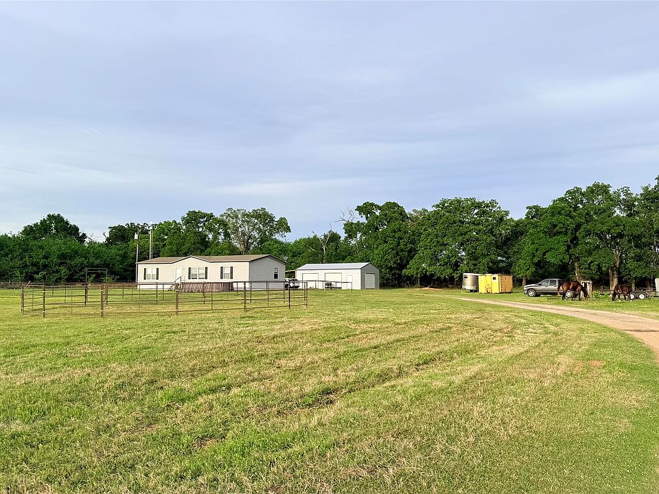 1st image of 198 Railroad Dr