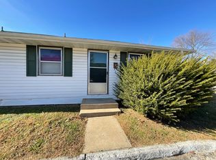 2942 E Stanford St, Springfield, MO 65804