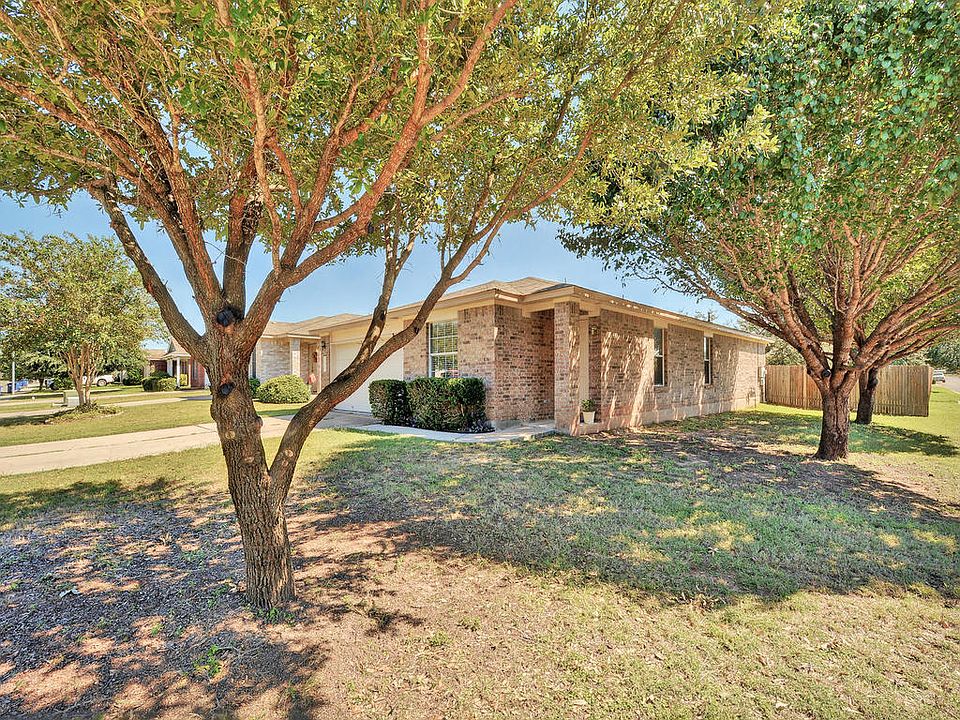 1st image of 117 David Dr