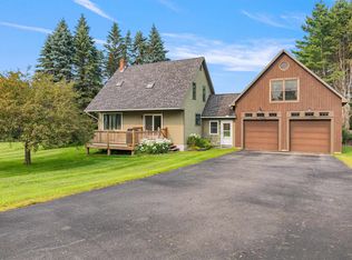 979 Stagecoach Rd, Morrisville, VT 05661