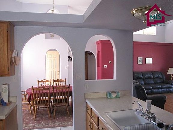 3rd image of 3901 Wild Hollow Ct