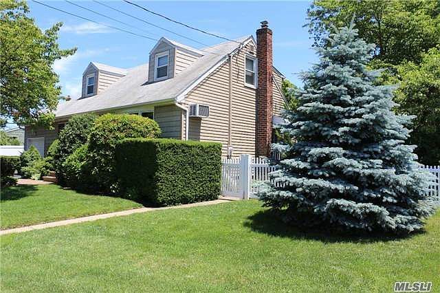 1st image of 102 Rose Dr