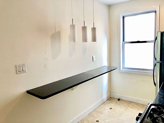 Rented by Premier Metro Realty Corp | media 54