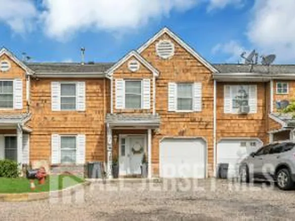 19 Delavan Ct, New Brunswick, NJ 08901