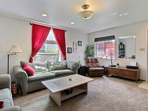 2nd image of 3631 S Ainsworth Ave