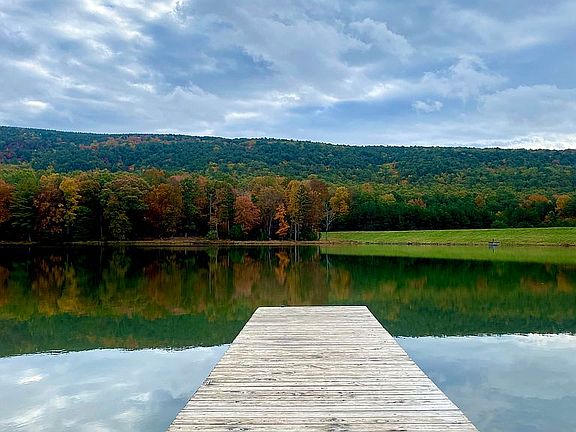 Warden Lake, 6 min walk
