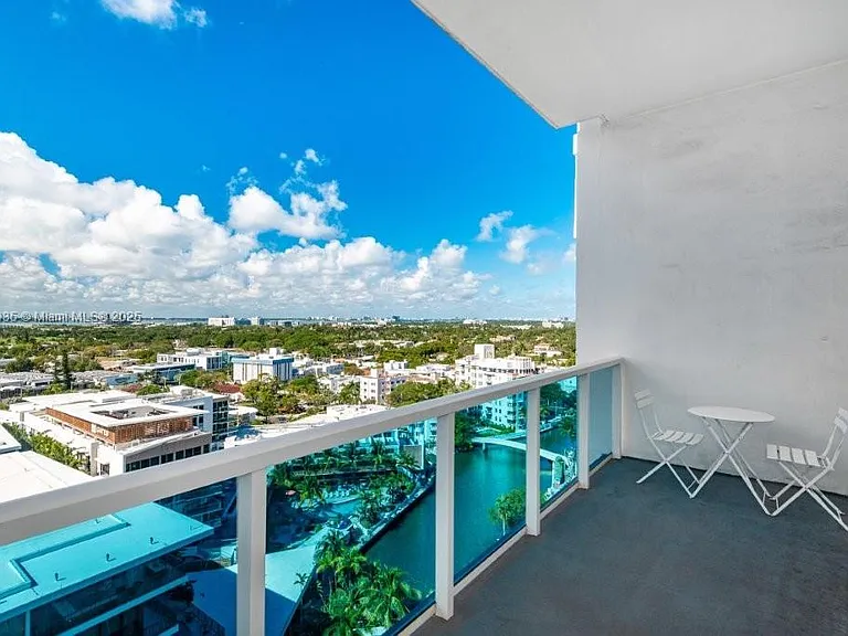 2301 Collins Ave #1629 — Photo 21