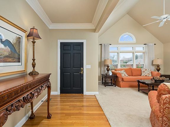 2nd image of 1013 Heritage Woods Dr