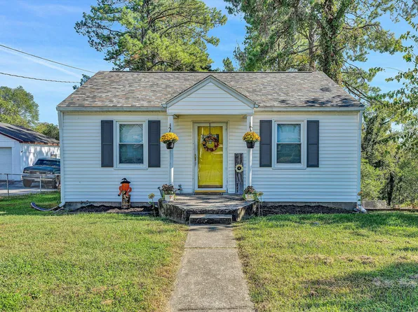 215 Highland Rd, Vinton, VA 24179