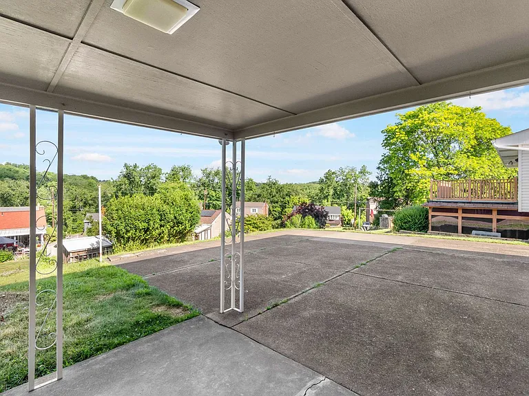 115 Green Glen Dr — Photo 5