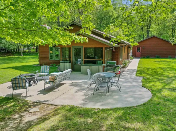 N12909 Oak Ridge Dr, Wausaukee, WI 54177