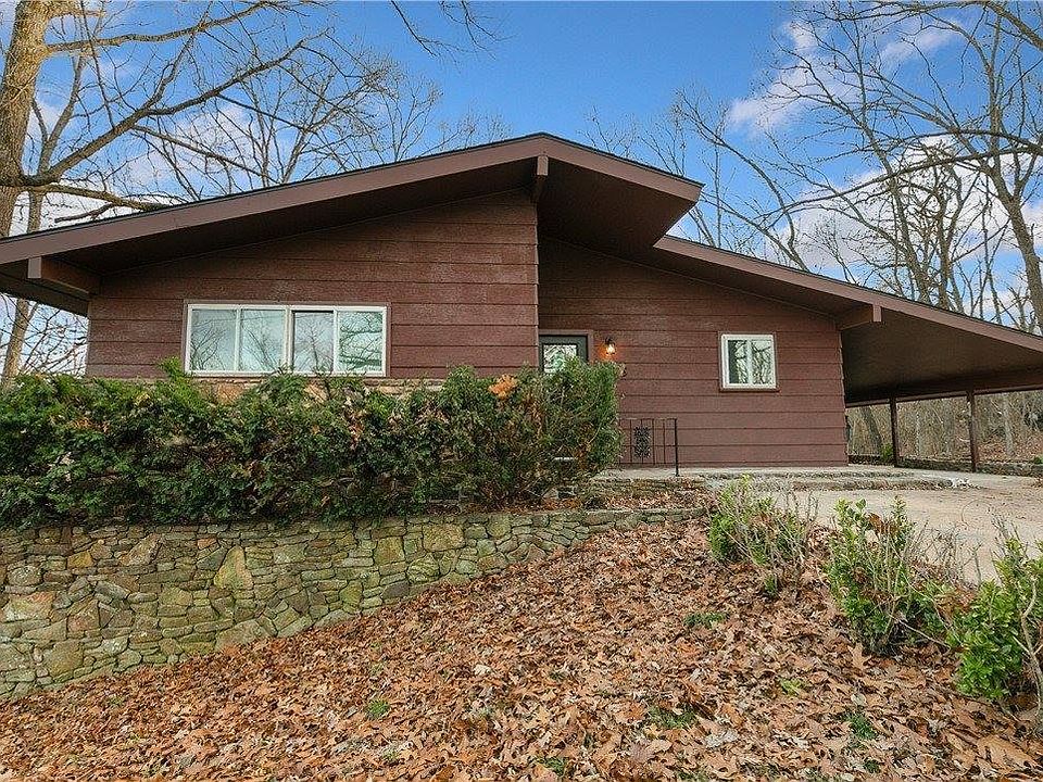 1st image of 16 Hatcher Dr