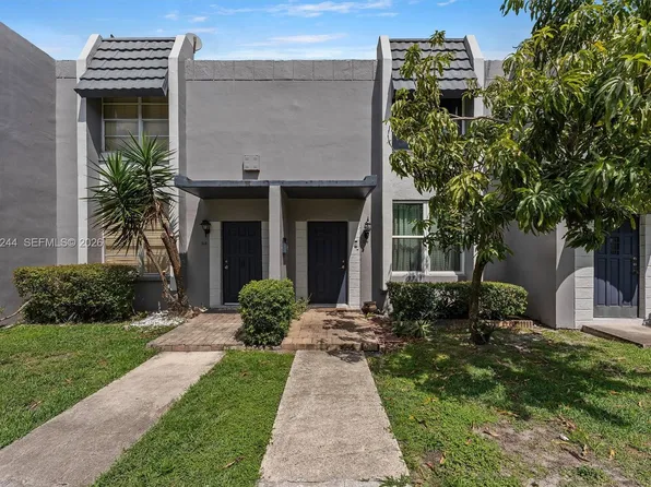 314 NE 142nd St #16C, Miami, FL 33161