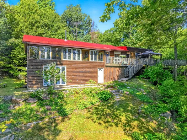 53 Crown Retreats Rd, Whitestone, ON P0A 1G0