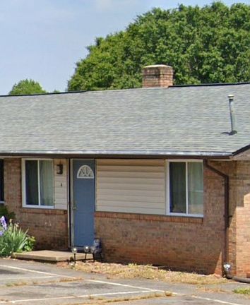 4th image of 2115 27th Avenue Dr NE #4