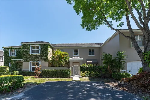 7140 SW 55th Ter W Photo 1