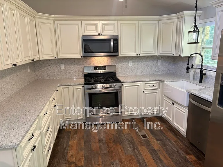 6843 Autumnhill Ln — Photo 12