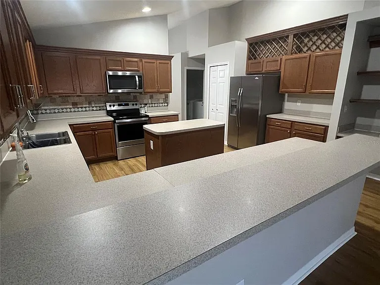 1063 Bluegrass Dr — Photo 6