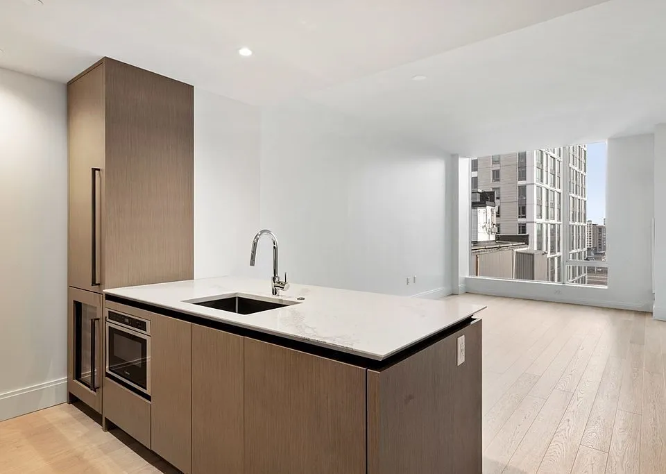 380 Harrison Ave #1127