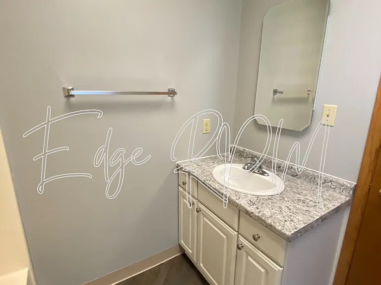 124 E Main St — Photo 5