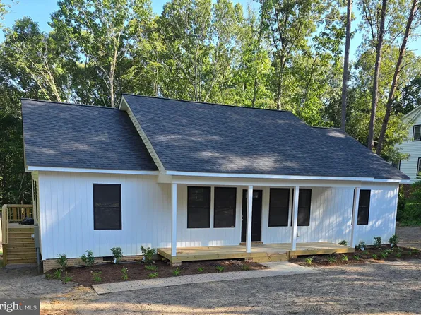 728 Meadow Dr, Tappahannock, VA 22560