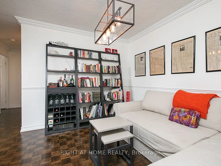 280 Simcoe St #1405 — Photo 22