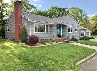 34 Child St, Portsmouth, RI 02871