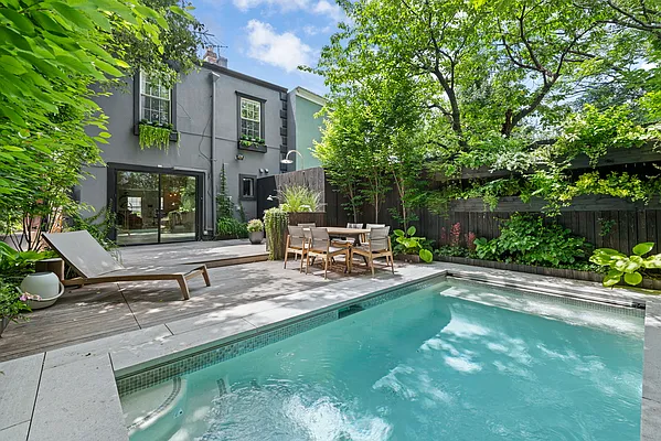 Sold by Nest Seekers International | media 2