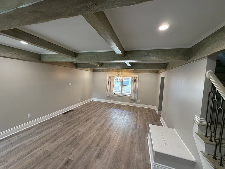35 Ohio Ave #B — Photo 8