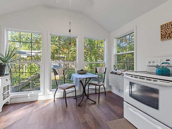 3rd image of 2102 Ormond Ave
