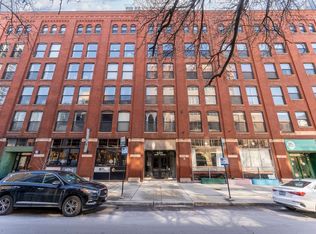 225 W Huron St APT 420, Chicago, IL 60654