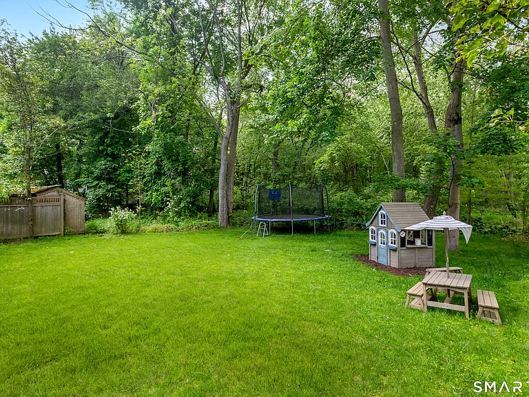 25 Griffith Rd — Photo 16