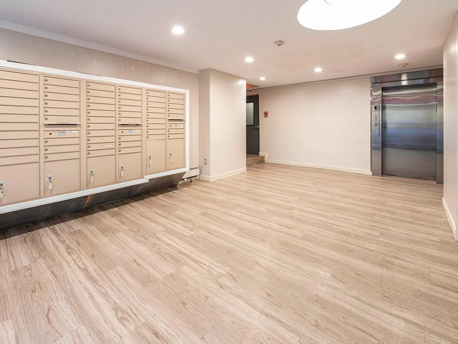 Lexington Apartments — Photo 4