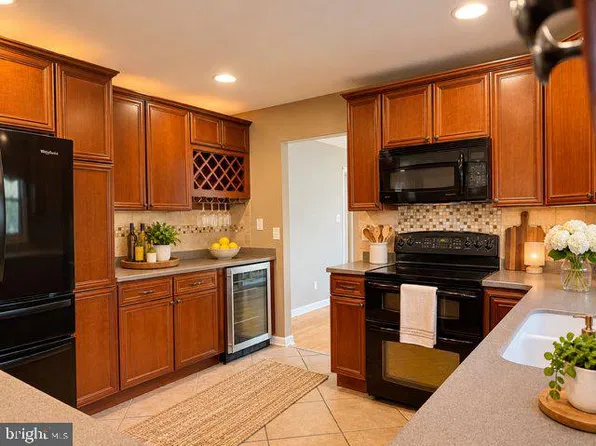 9430 Solomons Island Rd, Owings, MD 20736