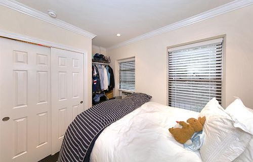 5th image of 535 Hudson St APT 3E