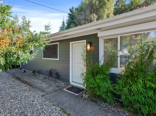 2730 33rd St, Coos Bay, OR 97420