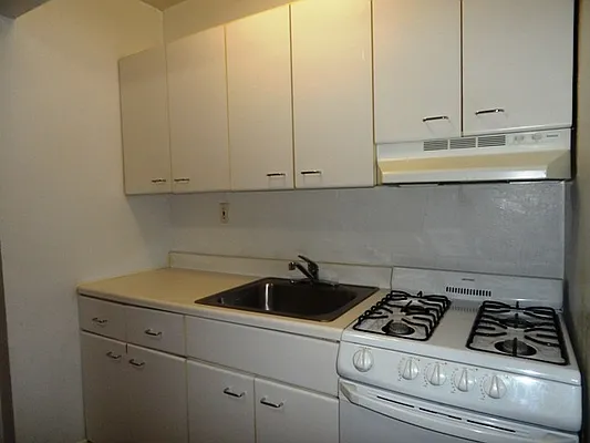 Rented by Goldfarb Properties | media 14