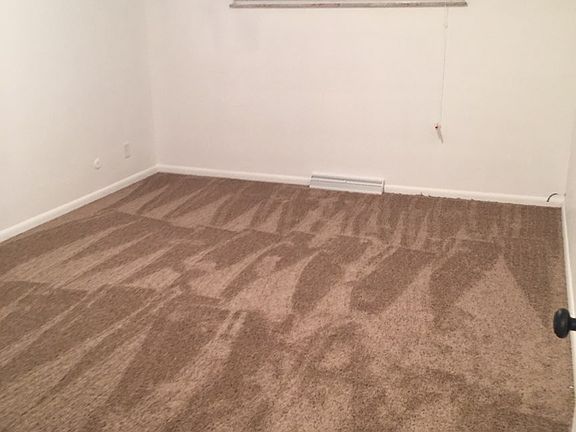 4th image of 212 E Oak Cliff Ct APT 2