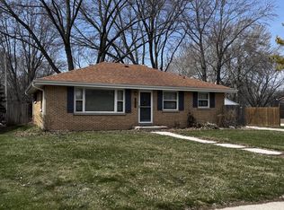 1623 17th AVENUE, Grafton, WI