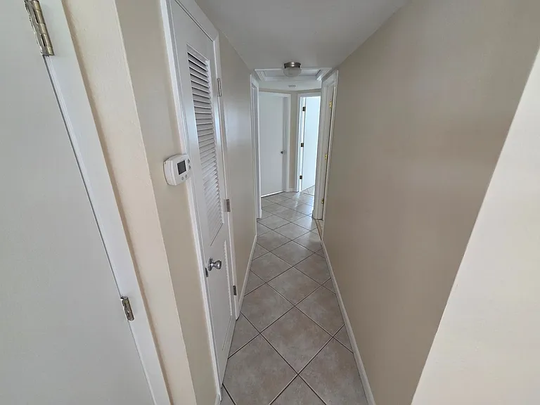 2910 W Pearl Ave — Photo 14