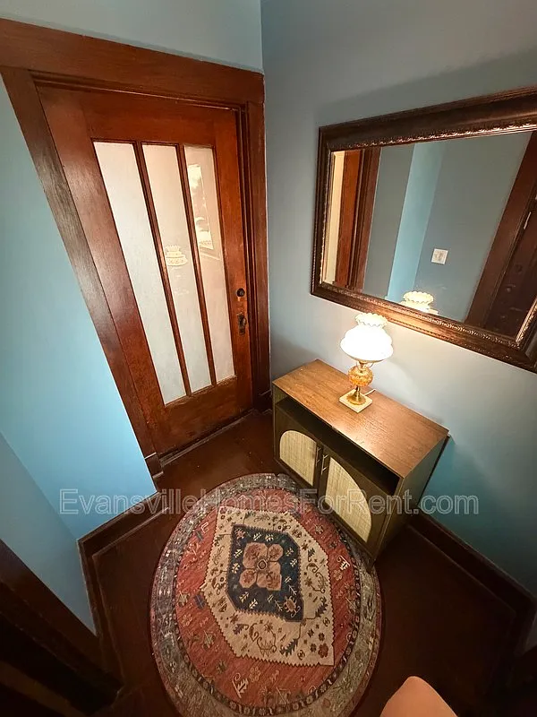 2 bed, 1.0 bath, $1,350 — Photo 3