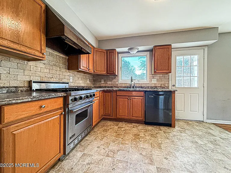 532 Frank Applegate Rd — Photo 5