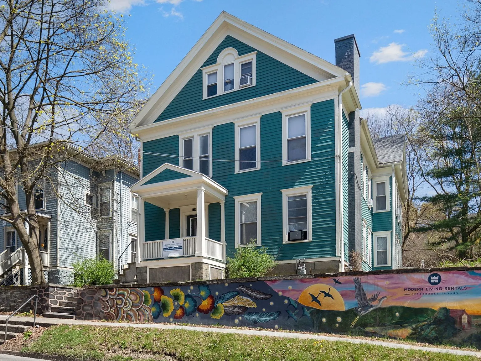 110-112-113 Stewart Ave — Photo 4
