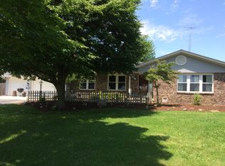 5575 Chicago Rd, Earlville, IL 60518